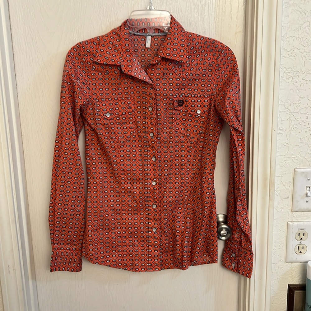 Women’s cinch XS snap button shirt. Perfect for rodeo or showing.